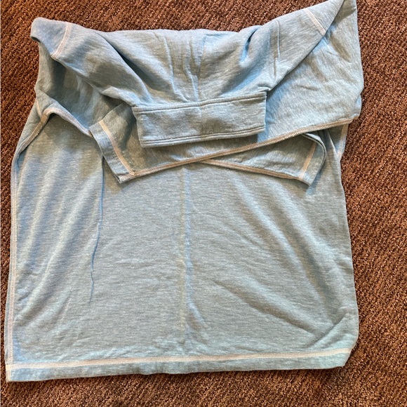 Light blue quarter zip, size large, very soft - Picture 3 of 3